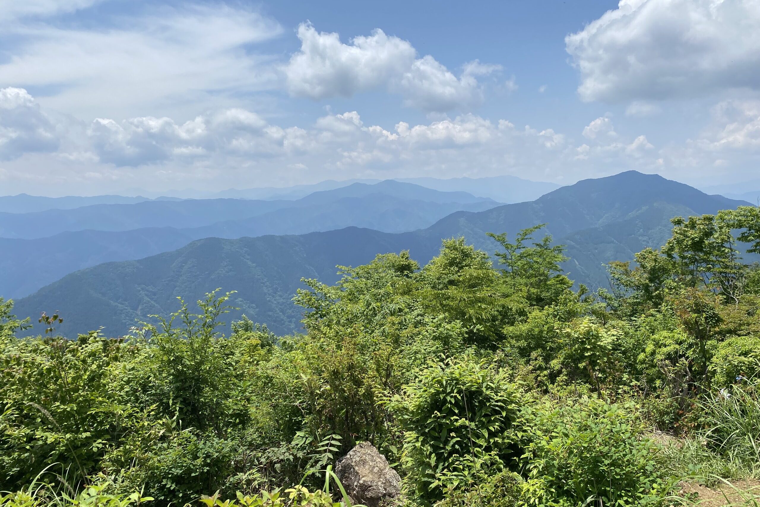 奥多摩三山 多彩な登山コースで初心者からベテランまで楽しめる日本二百名山 大岳山へ 外に出るまでに時間がかかるひとのblog